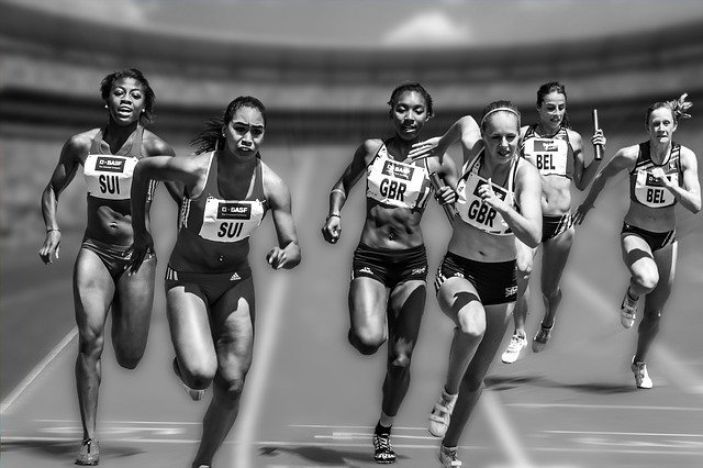 Women Running Race Racing Athletes  - ThomasWolter / Pixabay